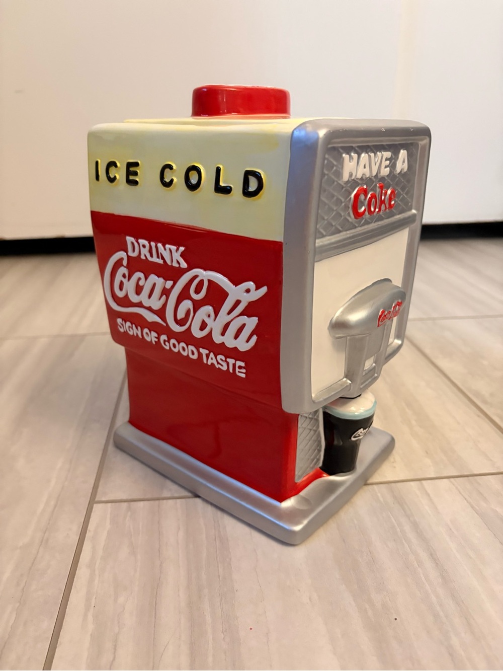 Houston Harvest 2002 Coca-Cola Soda Fountain ceramic cookie jar.